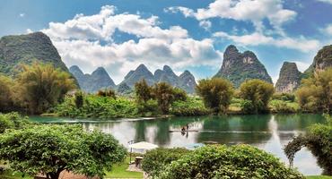 Yangshuo Mountain Retreat