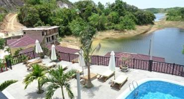 Phong Nha Lake House Resort