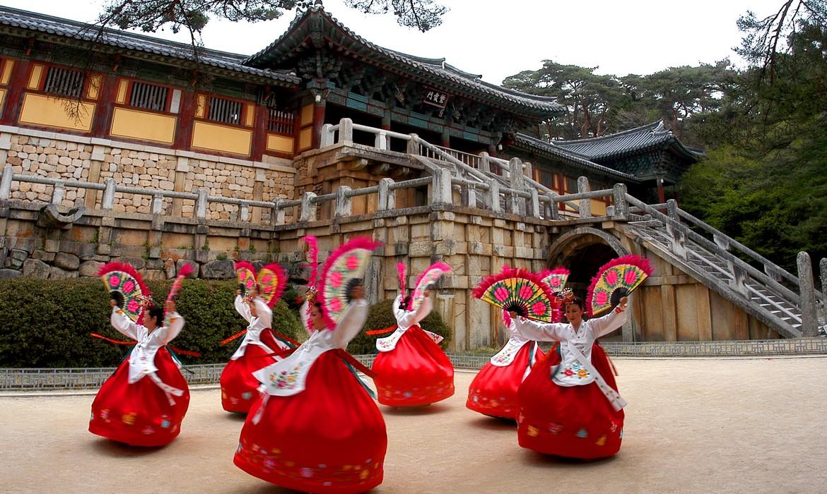Fan dance, Gyeongju