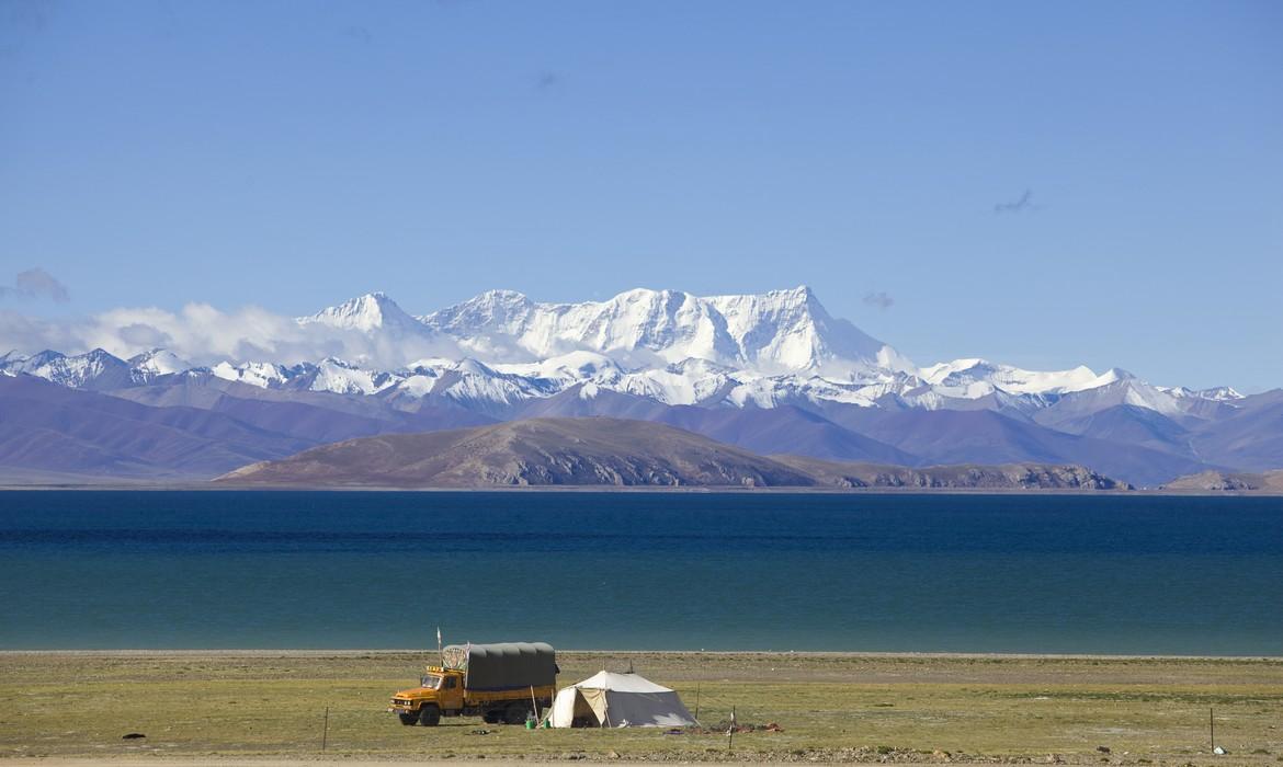Truck and tent, Lake Namtso
