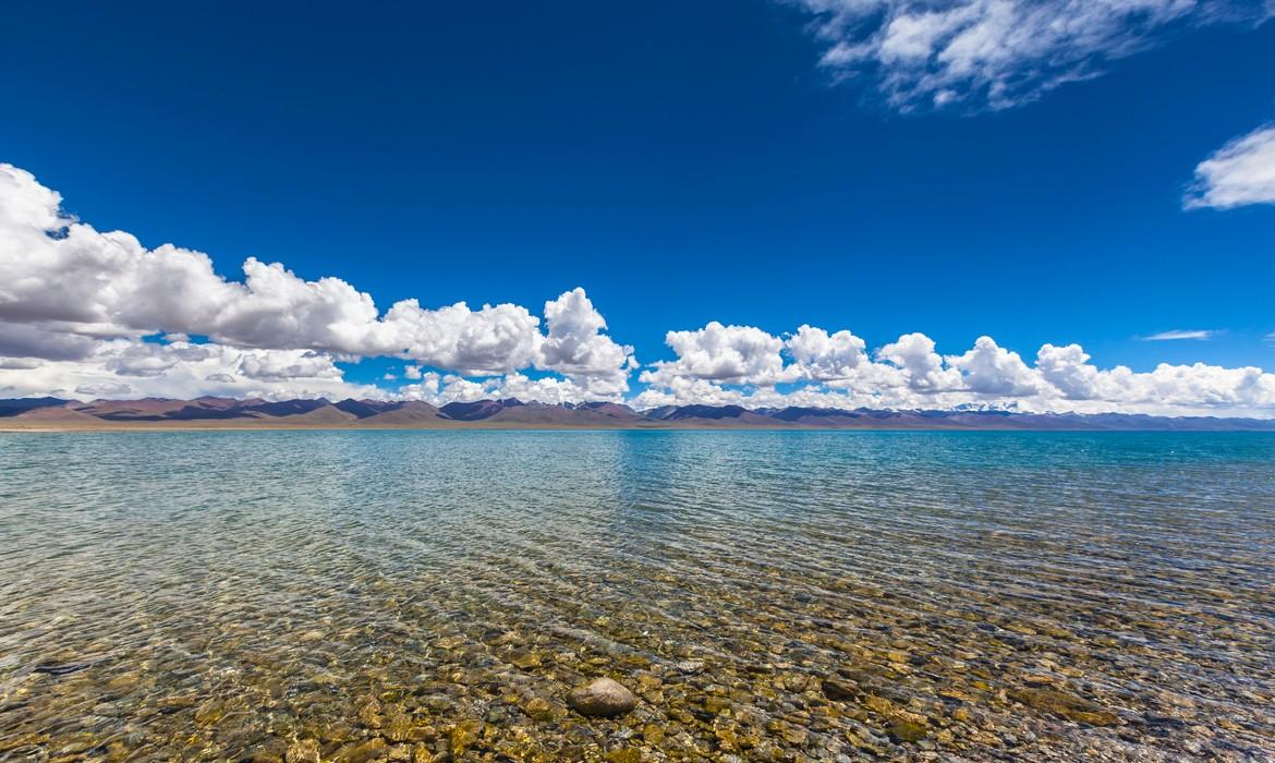 Shallow water, Lake Namtso
