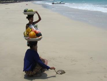Local fruit seller, Ngapali beach