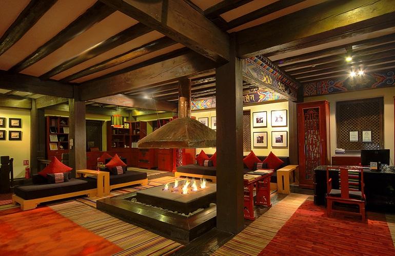 Lobby, Banyan Tree Ringha