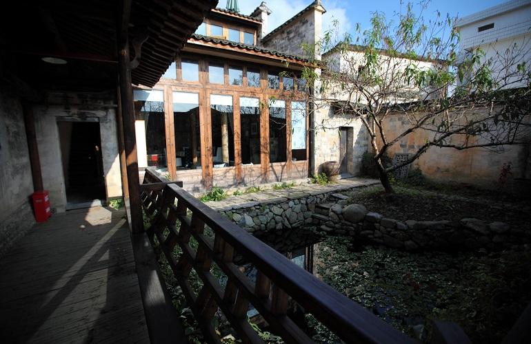 Courtyard, Pig Heaven Inn Bishan