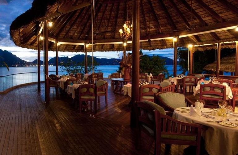 Restaurant, Cerf Island Marine Park Resort