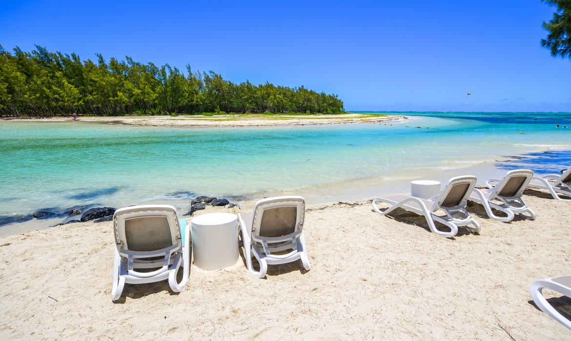 Beach, Ile aux Cerfs 