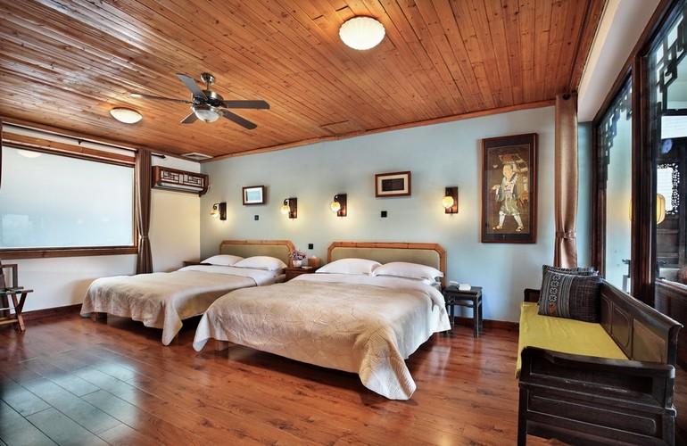 Double Queen Balcony Room, Yangshuo Mountain Retreat