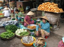 Market, Hanoi