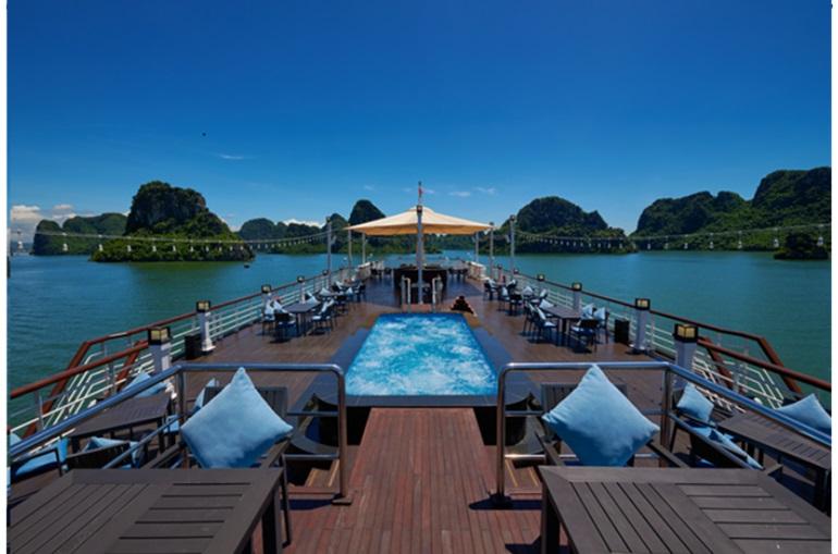  Sundeck, Paradise Grand