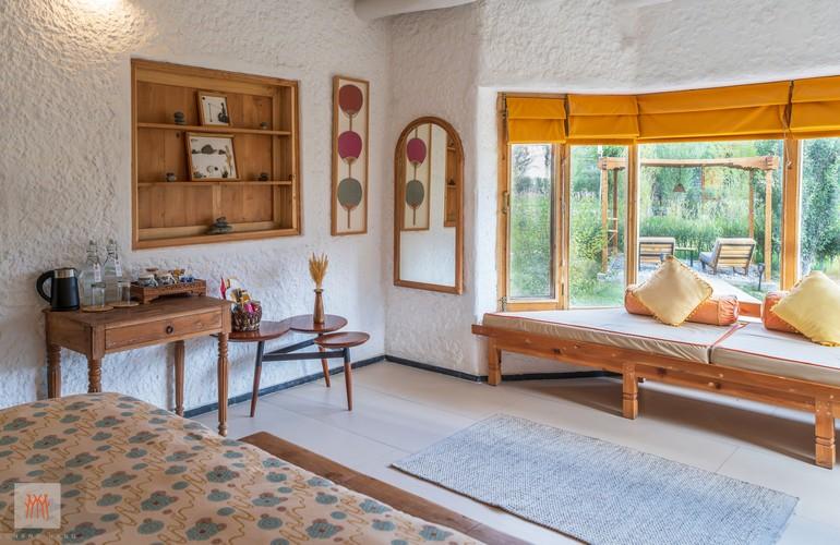 Bedroom, Lchang Nang Retreat