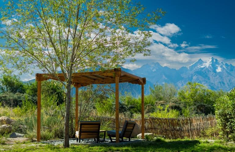 Exterior, Lchang Nang Retreat