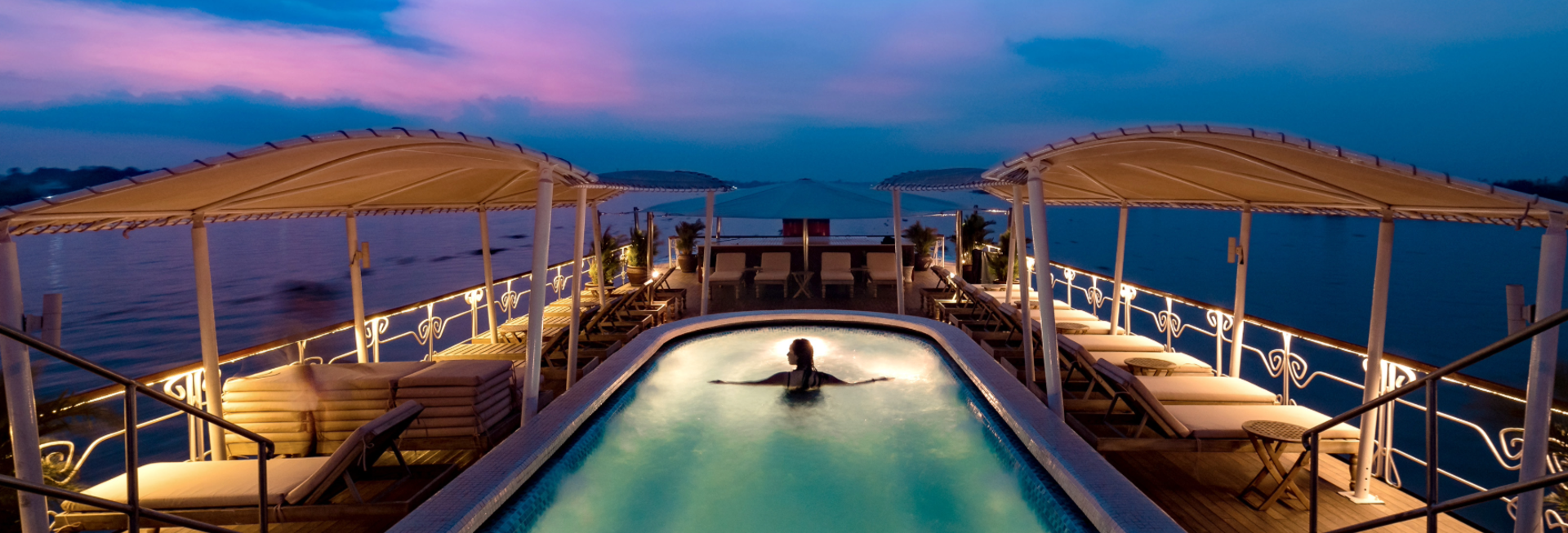 Heritage Line Jayavarman, Pool deck