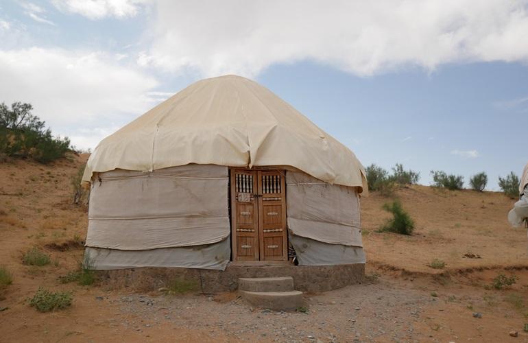 Yurt, Lake Aydurkal Yurt Camp