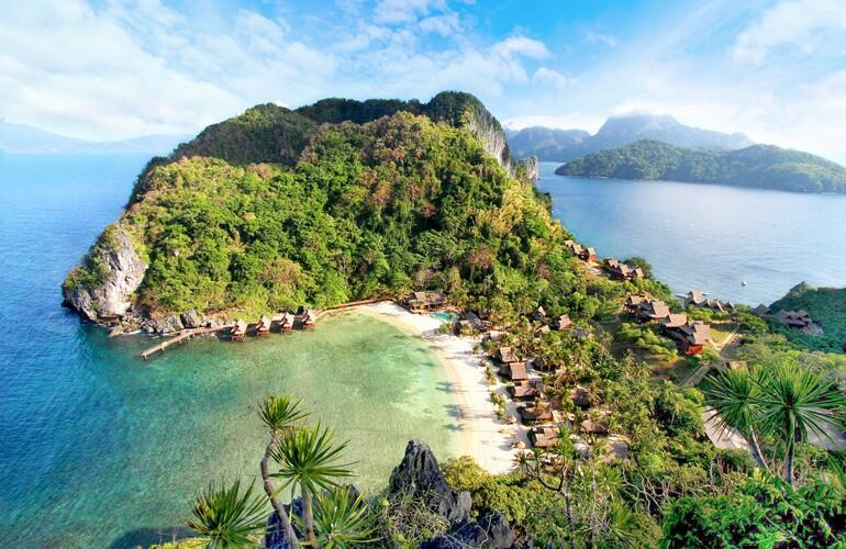 Resort, Cauayan Island Resort