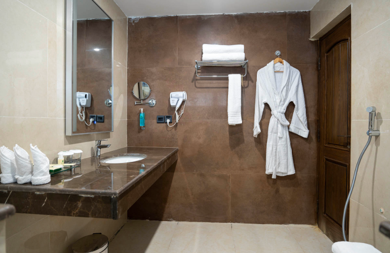 Executive Bathroom