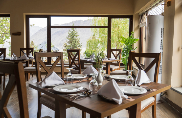 Restaurant seating