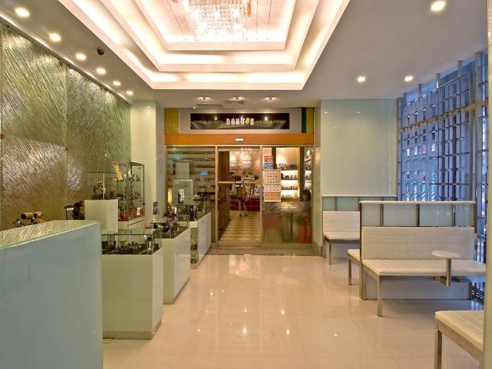 Doutor Cafe, First Hotel