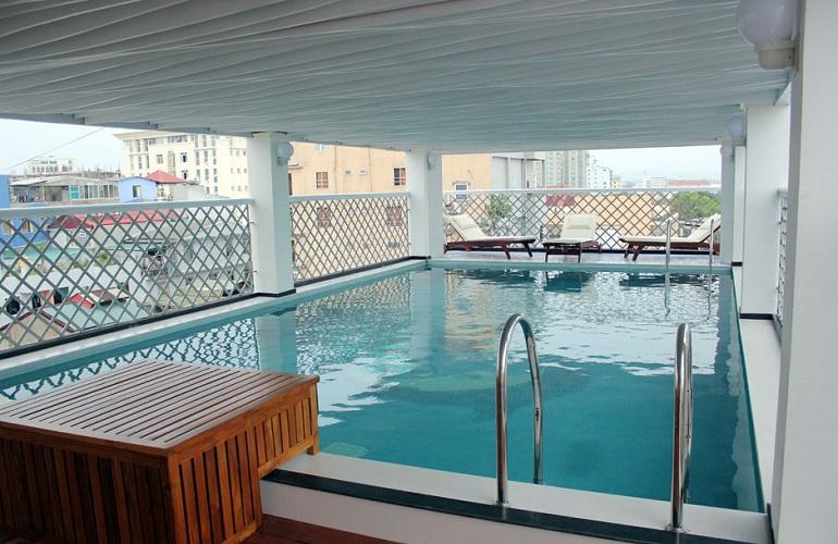 Swimming pool, Moonlight Hotel Hue