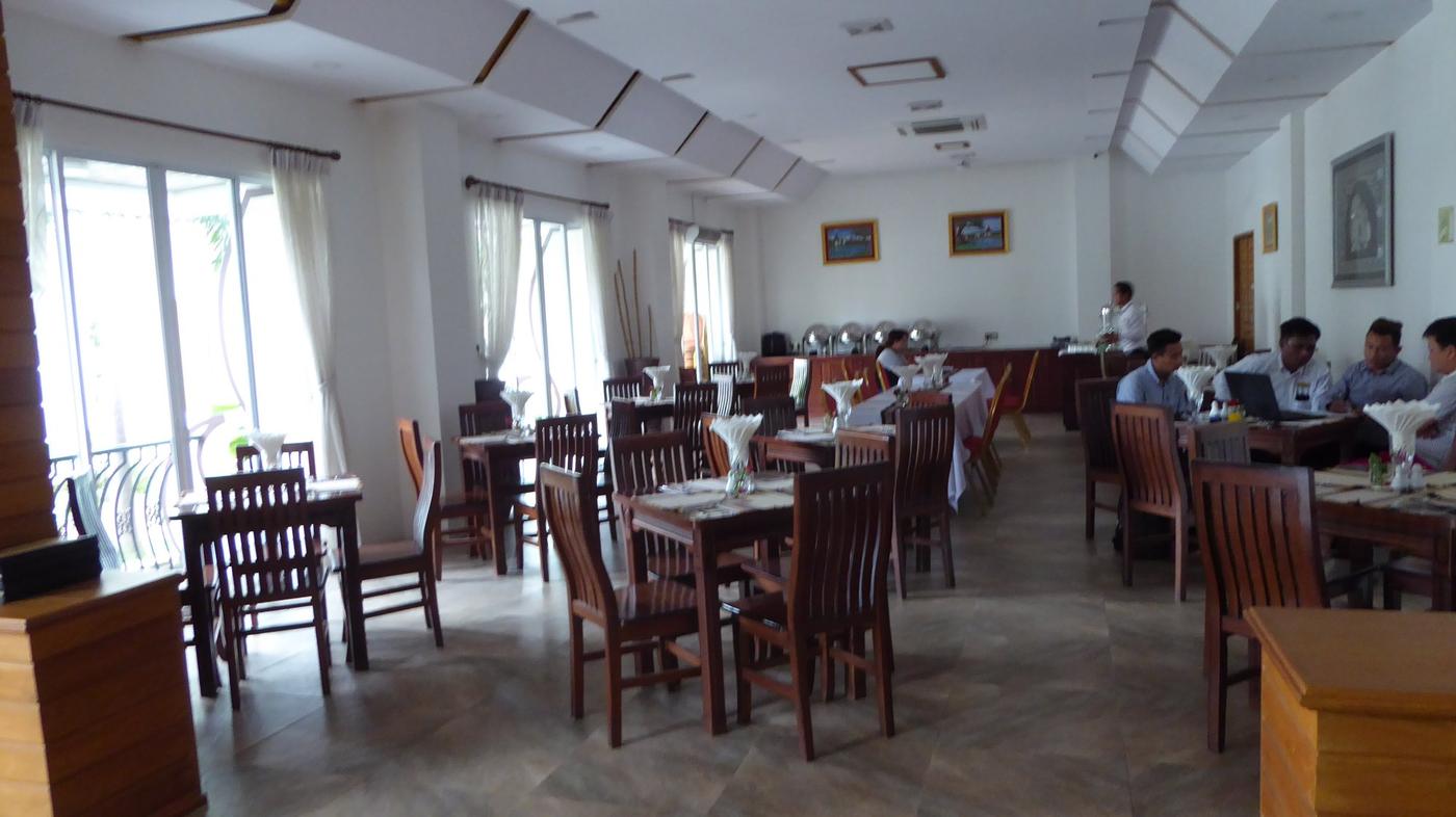 Restaurant, Yadanarpon Dynasty Hotel