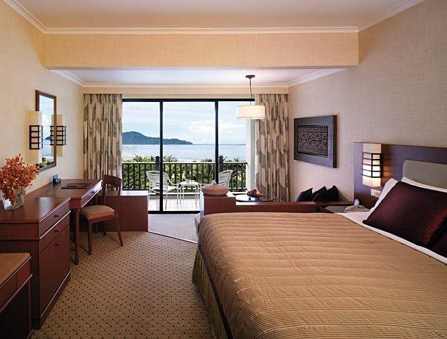 Deluxe seaview room, Shangri-La Rasa Ria