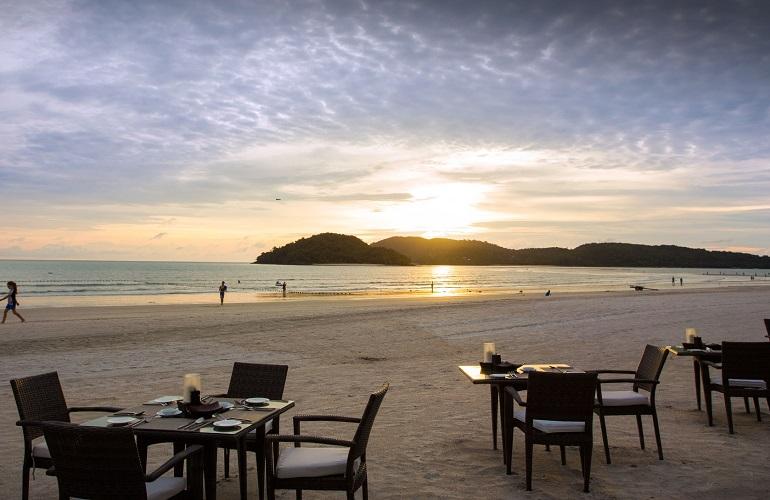 Al-Fresco Dining, Casa Del Mar