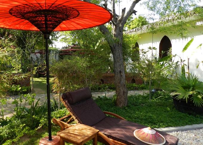 Gardens, Blue Bird Hotel Bagan