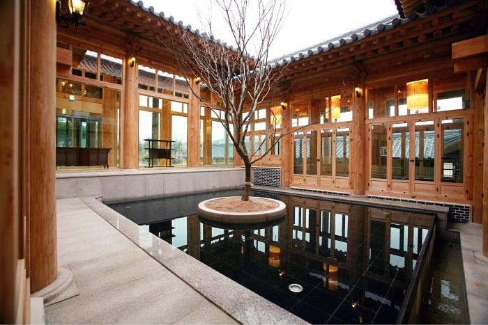 Courtyard, Ragung, Gyeongju