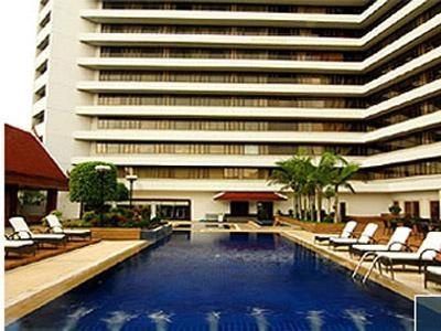 Swimming pool, Dusit Thani Manila