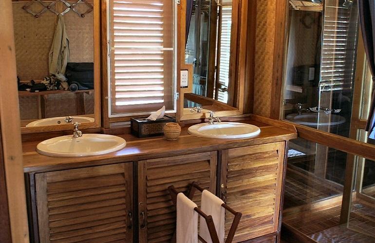 Bathroom, Kingfisher Ecolodge