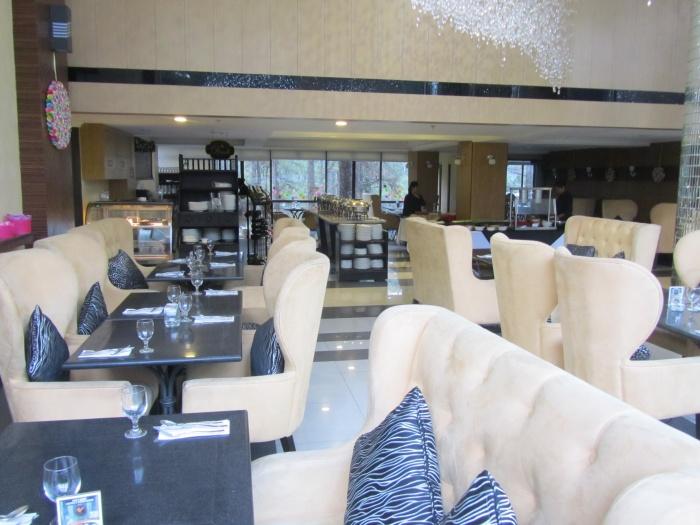 Restaurant, Le Monet Hotel