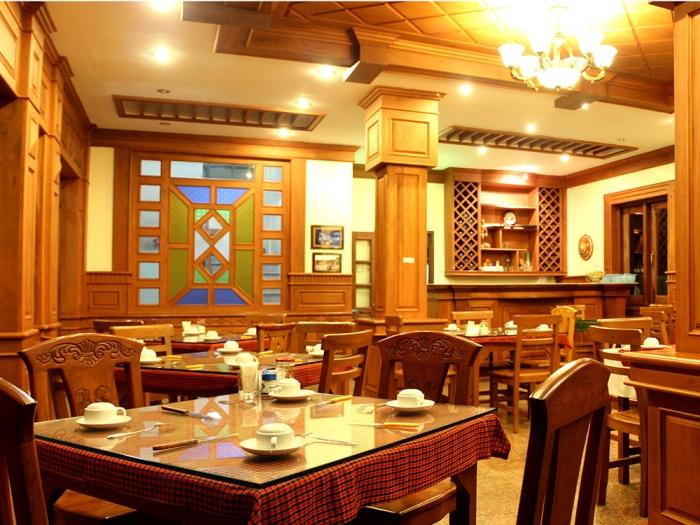 Restaurant, Mr Charles Guesthouse