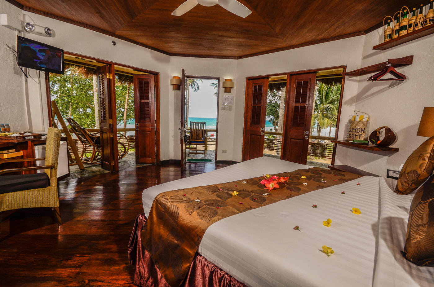 Superior Room, Daluyon Beach & Mountain Resort