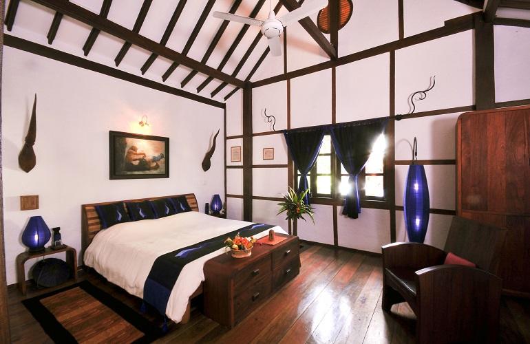 Bedroom, Muang La Lodge