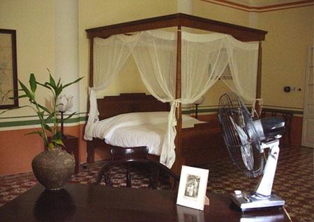 First floor room, La Villa
