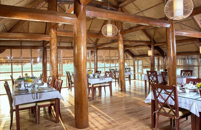 Topas Restaurant, Topas Eco Lodge