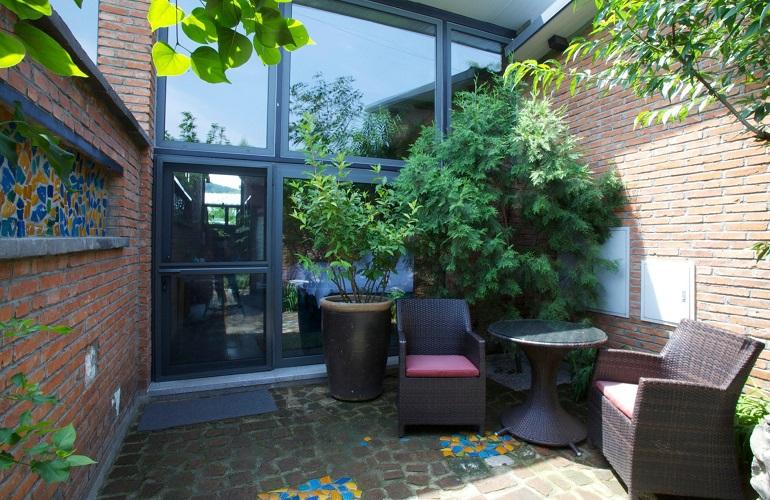 Terrace, Brickyard Eco Retreat