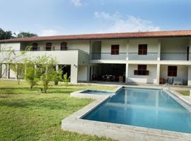Jaffna Heritage Hotel, Swimming Pool
