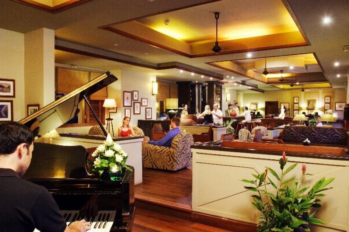 L'Explorateur Bar, Victoria Angkor