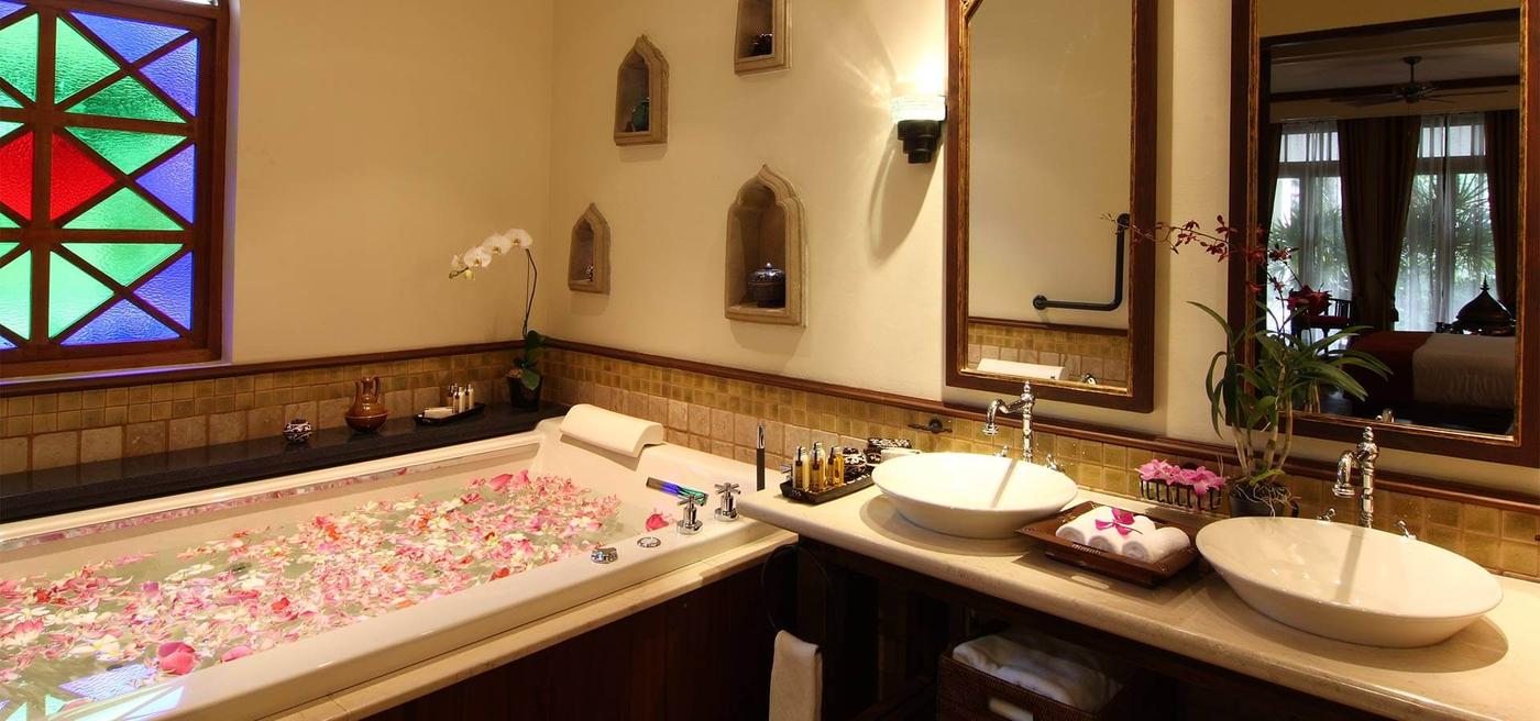 Bathroom, Ariyasomvilla