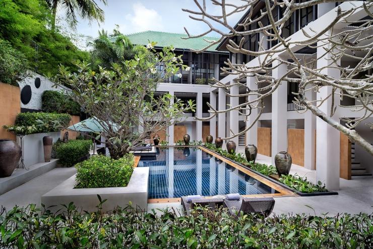Swimming pool, Manathai Surin Phuket