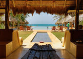 Bar Reef Resort