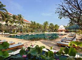 Raffles Grand Hotel d'Angkor