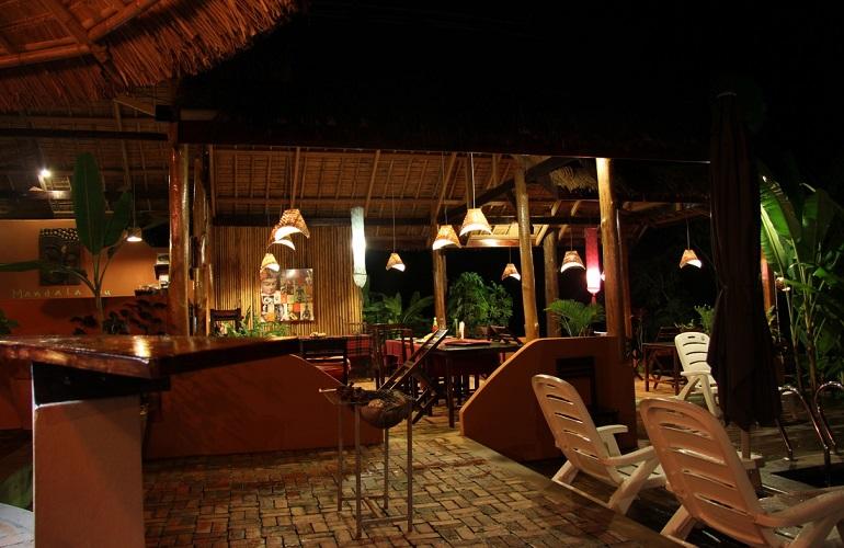 Restaurant & Bar, Mandala Ou Resort