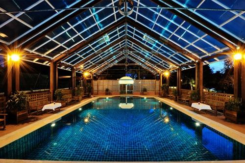 Swimming pool, Hotel Pyin Oo Lwin