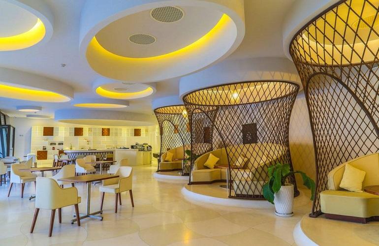 Liquid Lounge, The Shells Resort & Spa