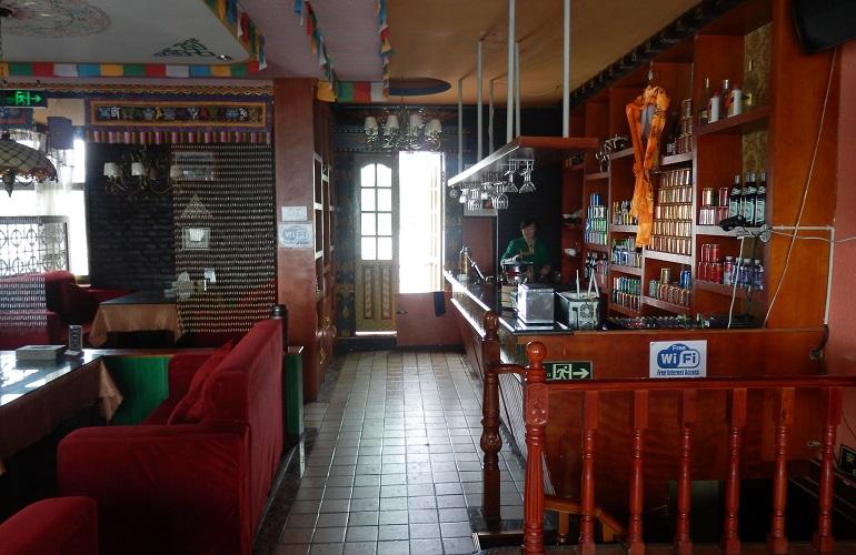 Bar, Yeti Hotel