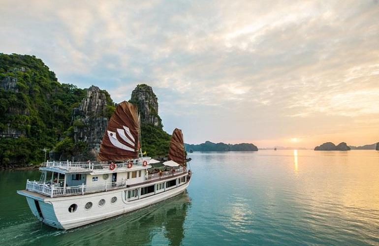 3 Cabin Bhaya Legend Private Cruise