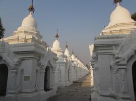 Kuthodaw Pagoda, Mandalay