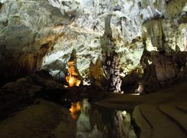 Phong-Nha Cave