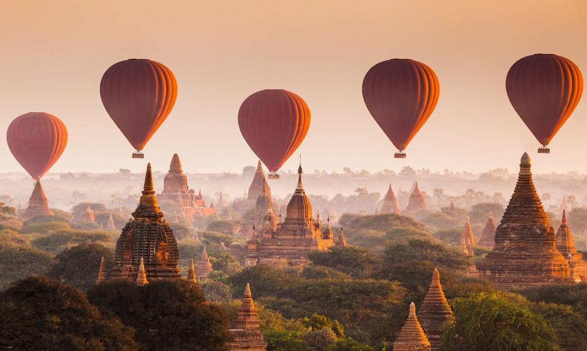 Balloons, Bagan